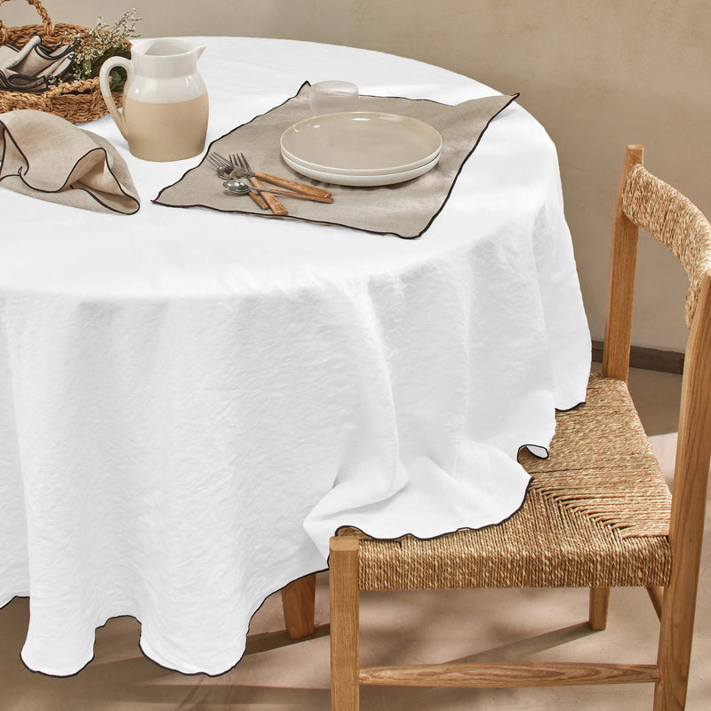 Nappe ronde en lin point "Bourdon" blanc optique