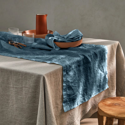 Chemin de table 100% Lin ajouré bleu français