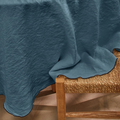 Nappe ronde point "Bourdon" en lin bleu français