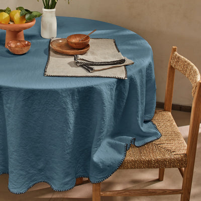 Nappe ronde en lin lavé avec point de cheval bleu français