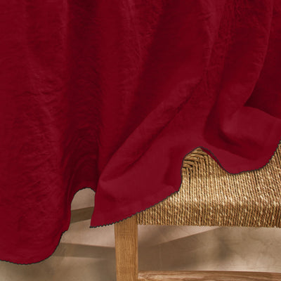 Nappe sur mesure ovale bord crochet en lin lavé bordeaux