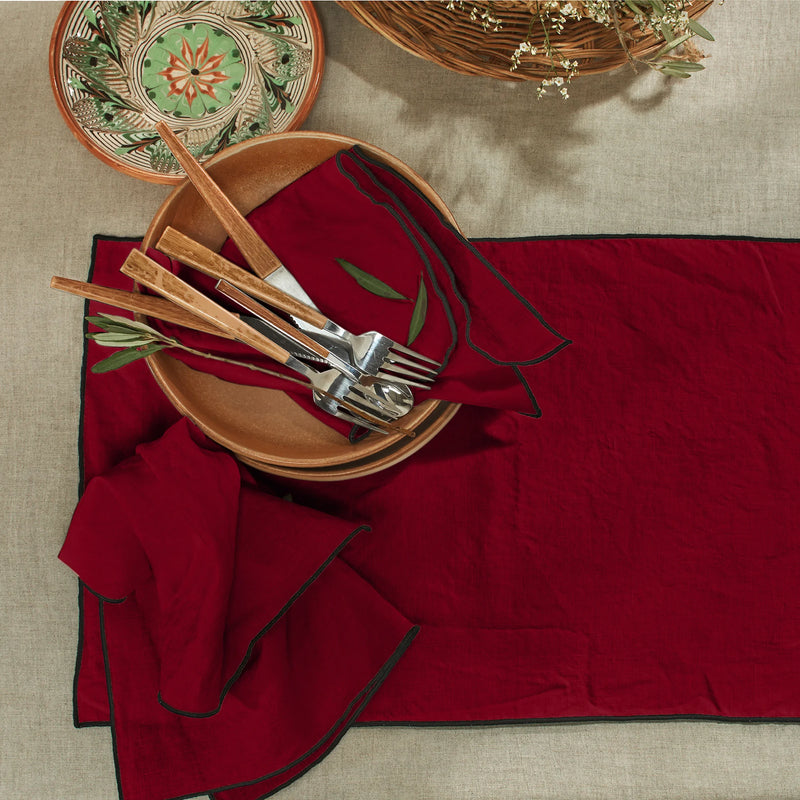 Set de table bordé en lin lavé bordeaux