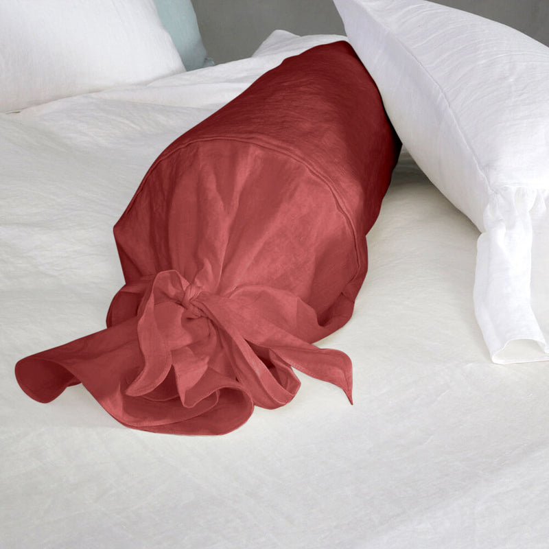 Taie de traversin en lin avec noeud rouge brique