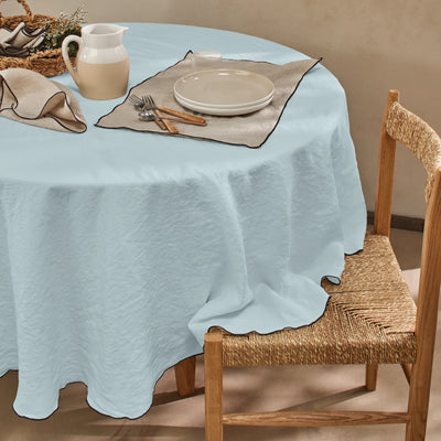Nappe ronde en lin point "Bourdon" bleu glacier