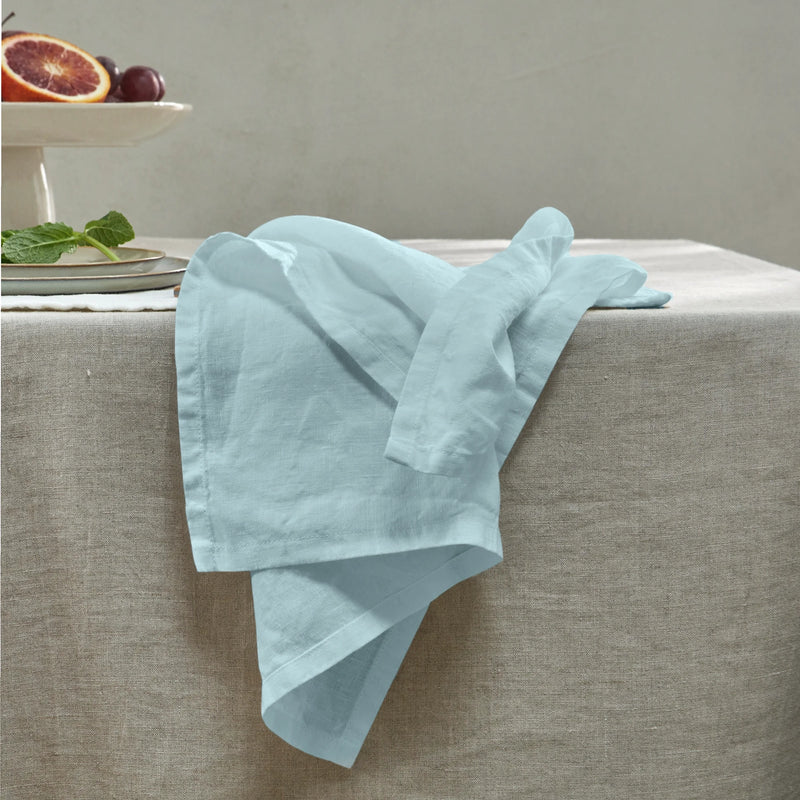 Serviettes de table simples en lin bleu glacier