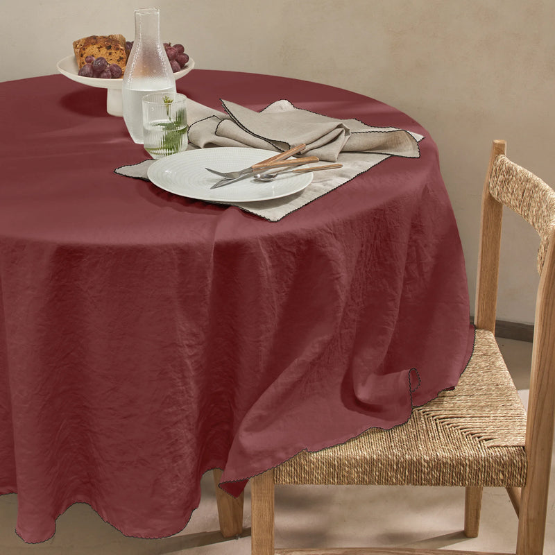 Nappe ovale sur mesure en lin lavé bord crochet brique
