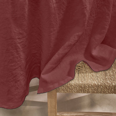 Nappe sur mesure ovale bord crochet en lin lavé brique