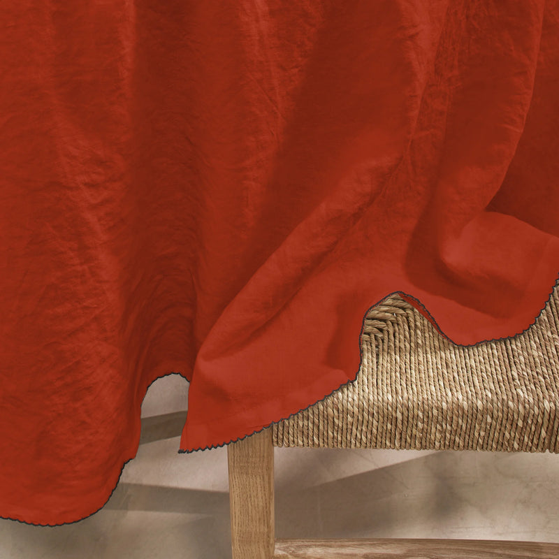 Nappe sur mesure ovale bord crochet en lin lavé corail