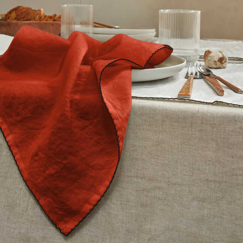 Serviette de table crochetée corail en lin lavé 