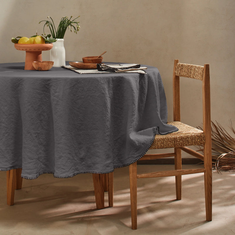Nappe ronde en lin avec point de cheval gris plomb