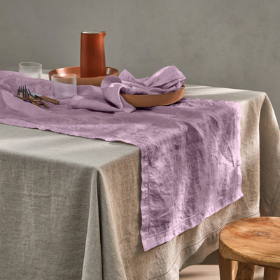 Chemin de table 100% Lin ajouré lilas