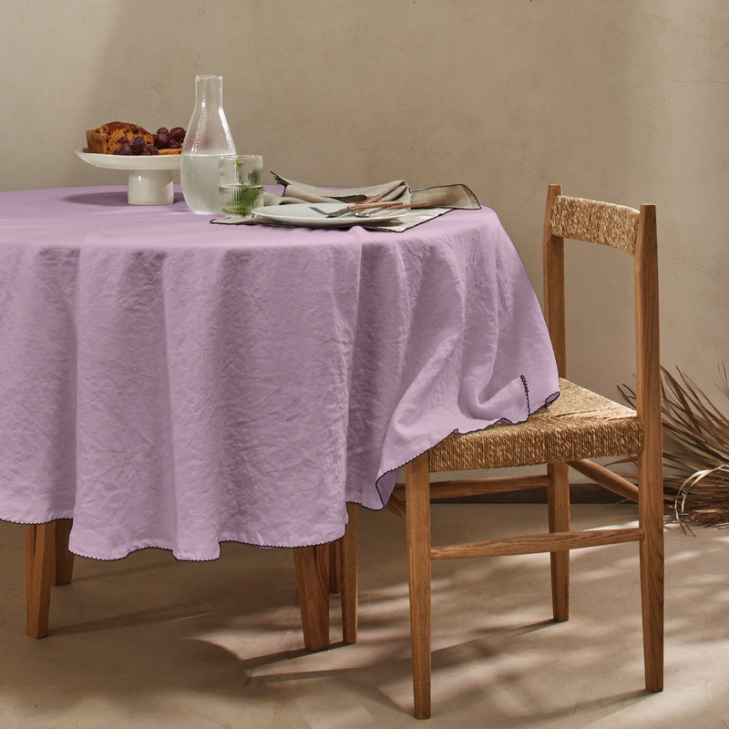 Nappe ronde en lin lavé bord crochet lilas