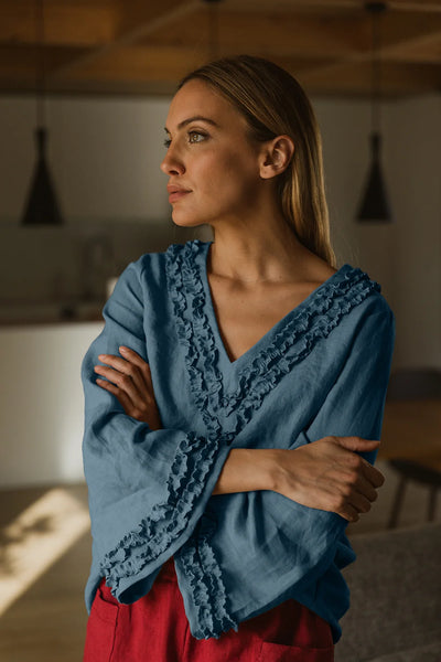 Robe de nuit courte en lin lavé à mini volants bleu français