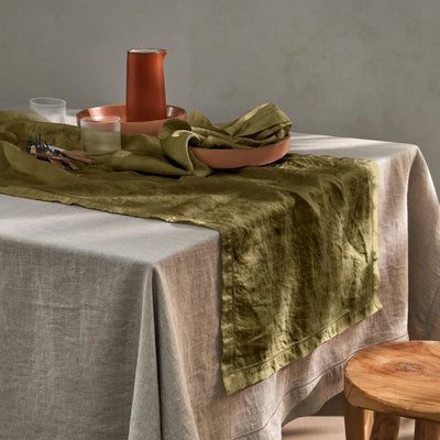 Chemin de table 100% Lin ajouré vert olive