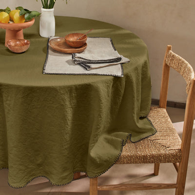 Nappe ronde en lin lavé avec point de cheval vert olive