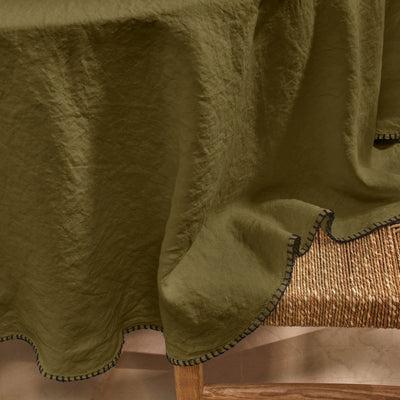 Nappe en lin ronde sur mesure avec point de cheval vert olive
