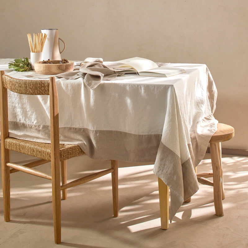 Nappe 100% Lin avec bordure contrastée ivoire