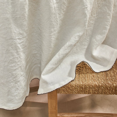 Nappe sur mesure ovale bord crochet en lin lavé ivoire