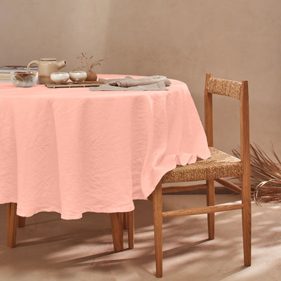 Nappe ovale sur mesure en lin lavé ajouré rose