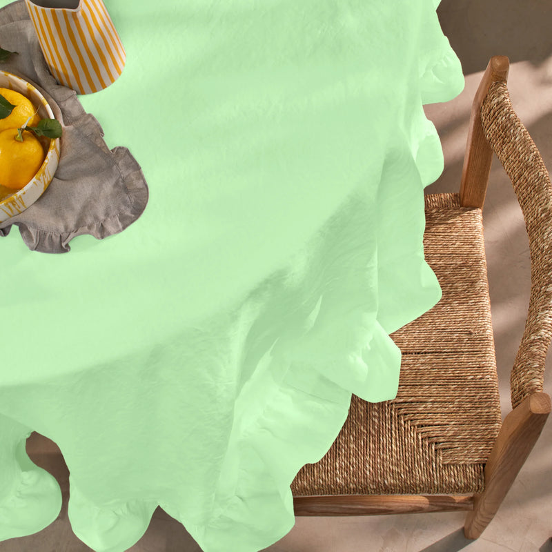 Nappe ovale en lin a volant vert menthe