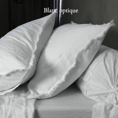 Taies d'oreiller à bords effrangés en lin lavé Blanc #colour_blanc-optique